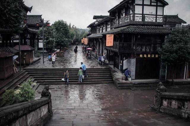 生成式大模型的远水，解不了智能手机厂商的近渴